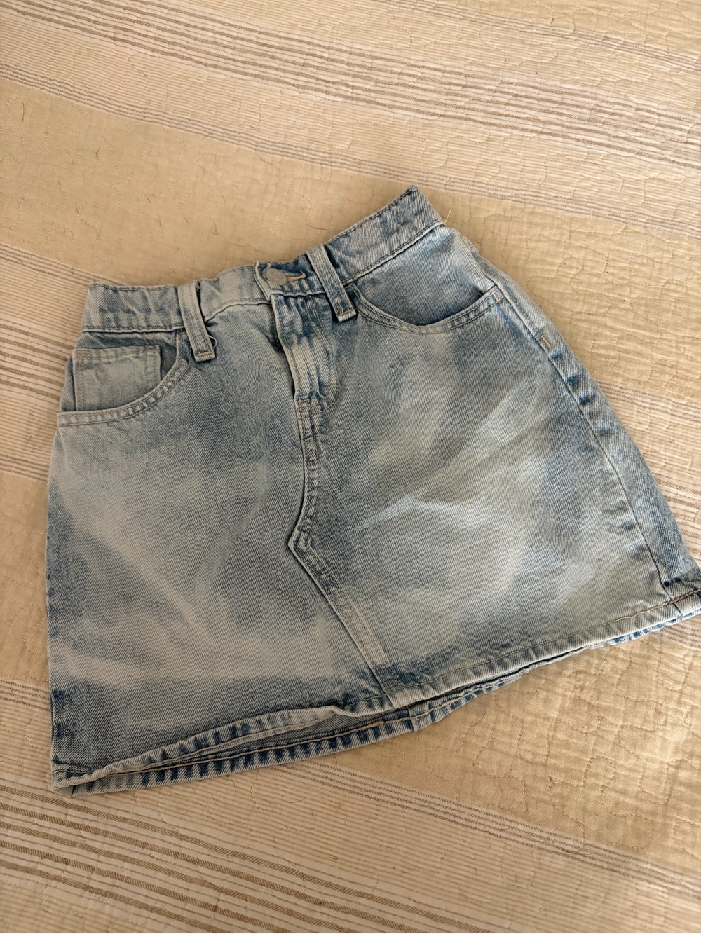 Girls Old Navy Acid Wash Blue Denim Jean Mini Skirt Size M (8)